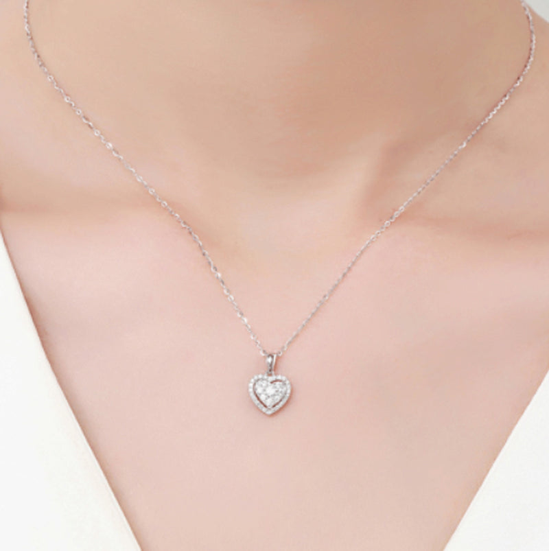 Light Luxury Minority Metal Heart-Shaped Zircon Necklace